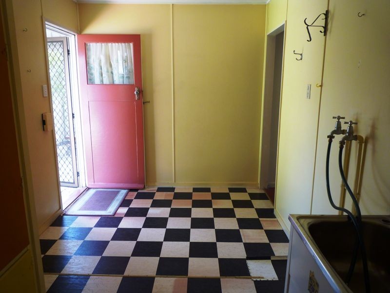 89 Raceview Street, Raceview QLD 4305