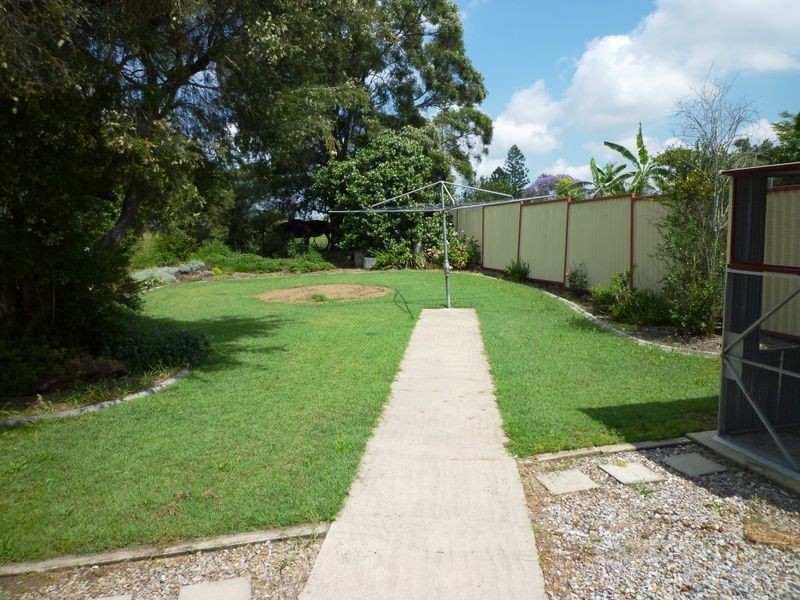 89 Raceview Street, Raceview QLD 4305