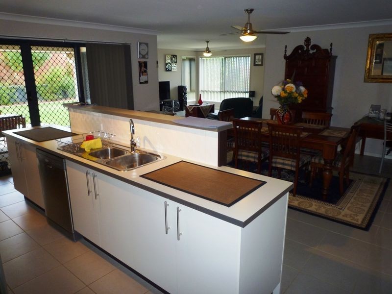 4 Truscot Court, Fernvale QLD 4306