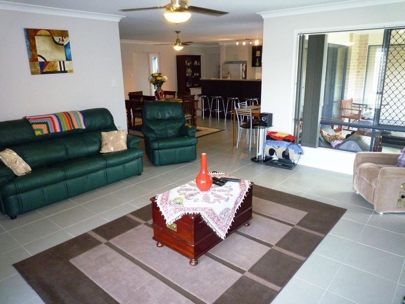 4 Truscot Court, Fernvale QLD 4306
