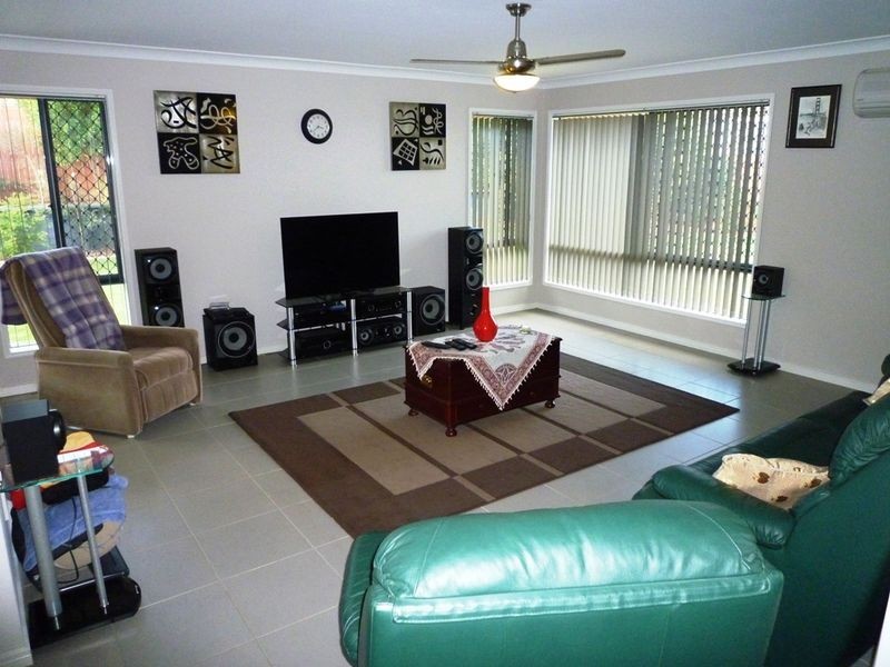 4 Truscot Court, Fernvale QLD 4306