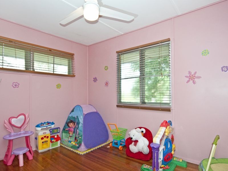 38 Coverack Street, Leichhardt QLD 4305