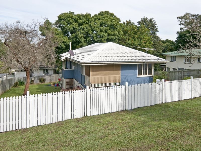 38 Coverack Street, Leichhardt QLD 4305