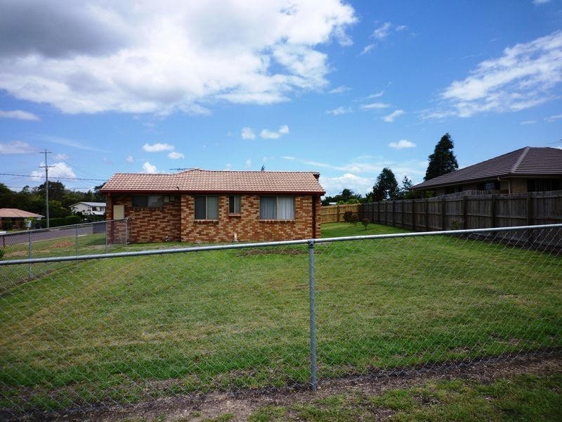 52 Jacaranda Drive, Yamanto QLD 4305