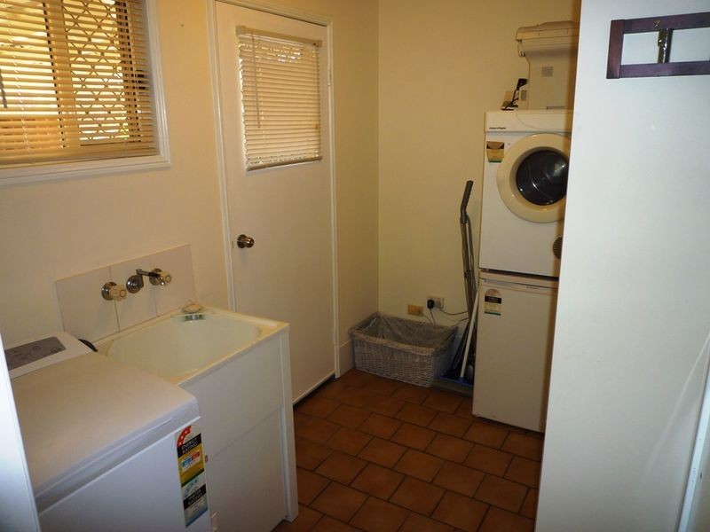 7 Crows Ash Court, Lowood QLD 4311