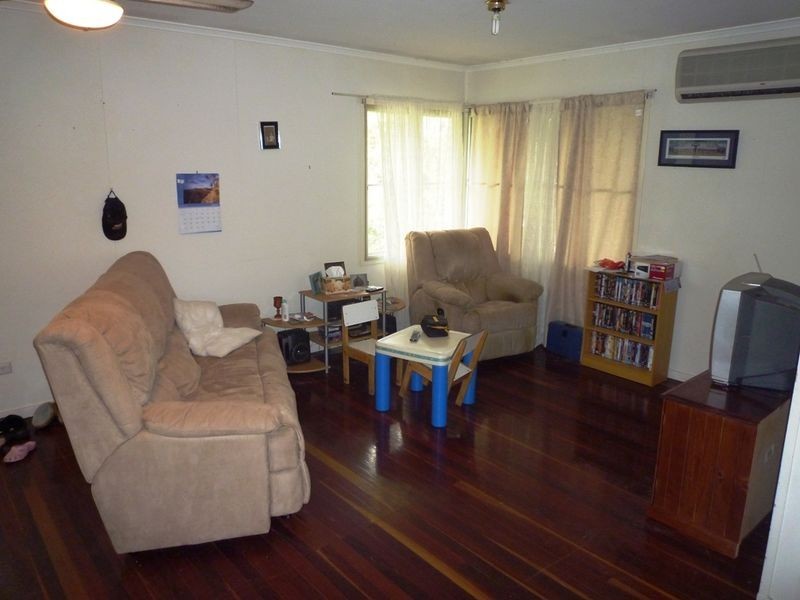 17 Flinders Drive, Leichhardt QLD 4305