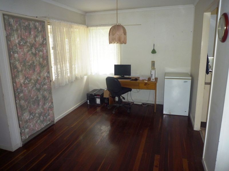17 Flinders Drive, Leichhardt QLD 4305