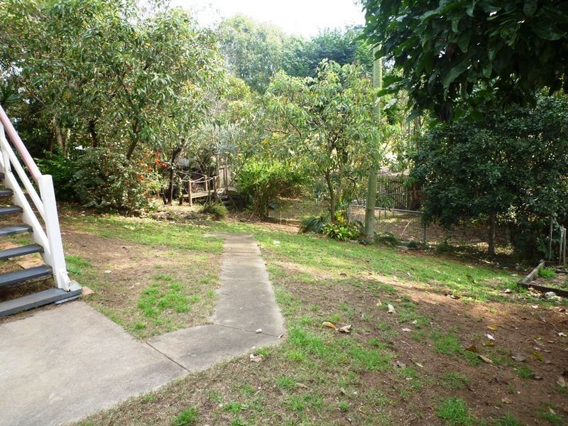 17 Flinders Drive, Leichhardt QLD 4305