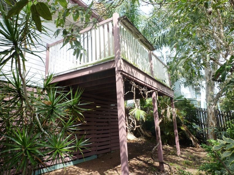 17 Flinders Drive, Leichhardt QLD 4305