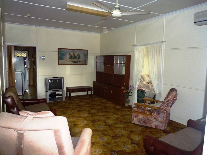 24 Grange Road, Silkstone QLD 4304
