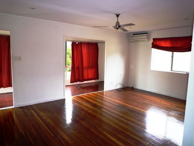 19 Selwyn Street, North Booval QLD 4304