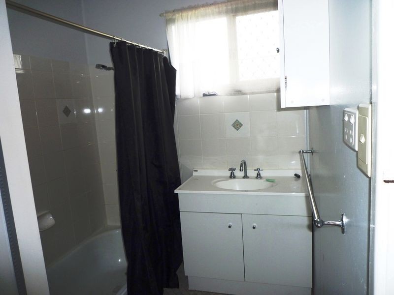 19 Selwyn Street, North Booval QLD 4304