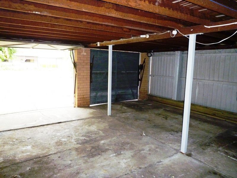 19 Selwyn Street, North Booval QLD 4304