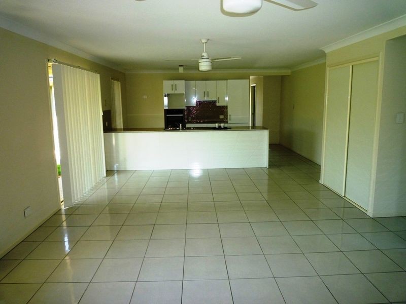 39 Powells Road, Yamanto QLD 4305