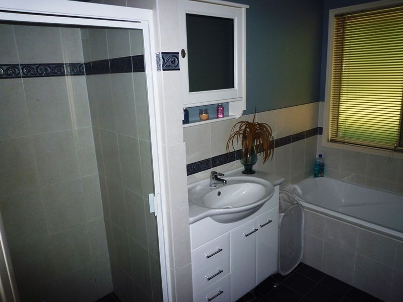 3 Kerr Court, Brassall QLD 4305