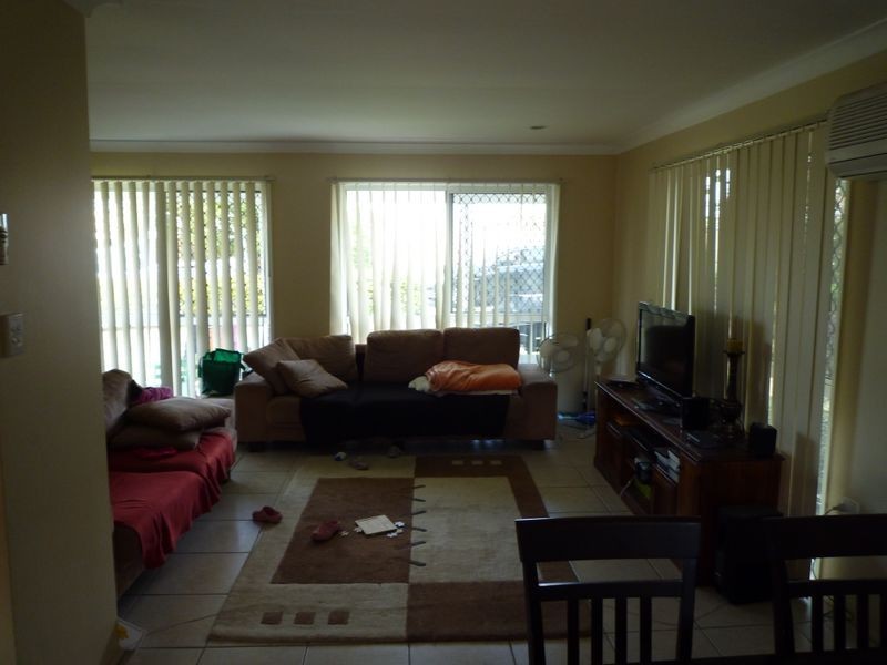 6 Ian Street, Eastern Heights QLD 4305