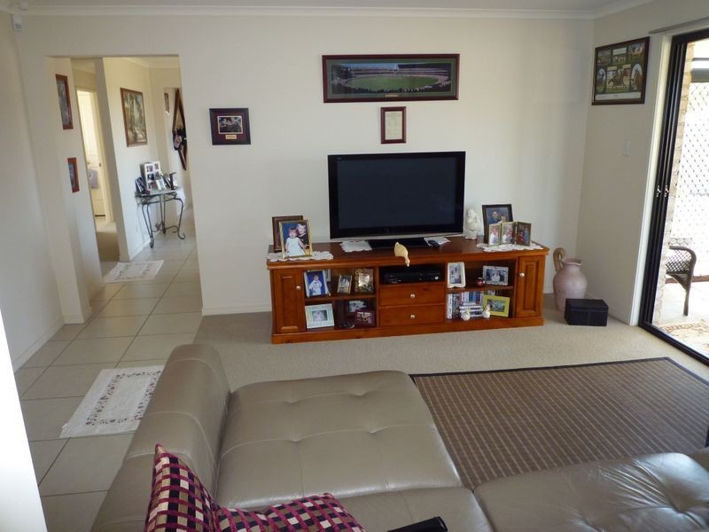 2 Lowien Close, Kensington Grove QLD 4341
