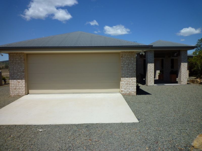 2 Lowien Close, Kensington Grove QLD 4341
