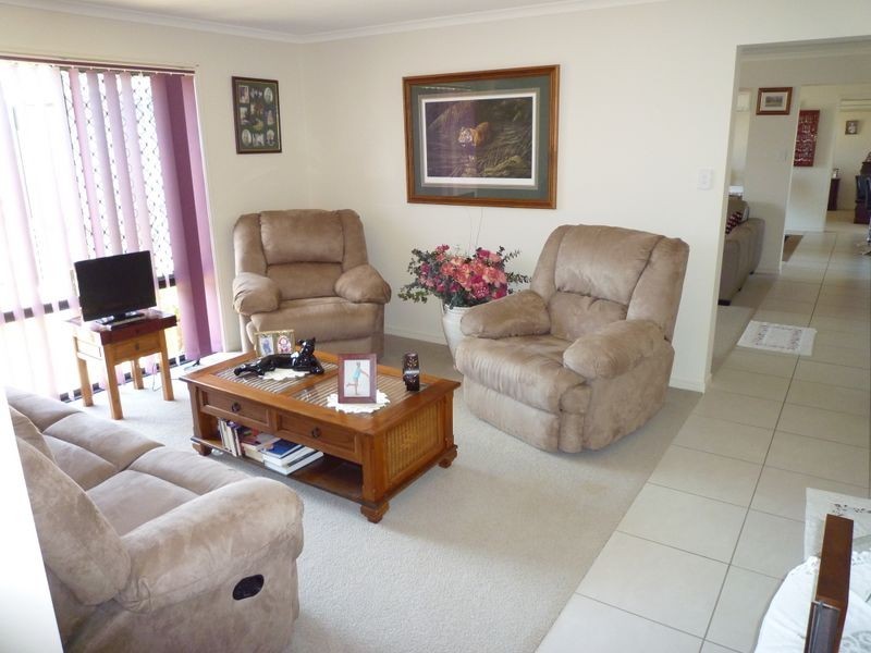 2 Lowien Close, Kensington Grove QLD 4341