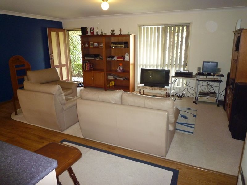 1 Louise Court, Silkstone QLD 4304