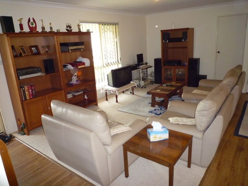 1 Louise Court, Silkstone QLD 4304