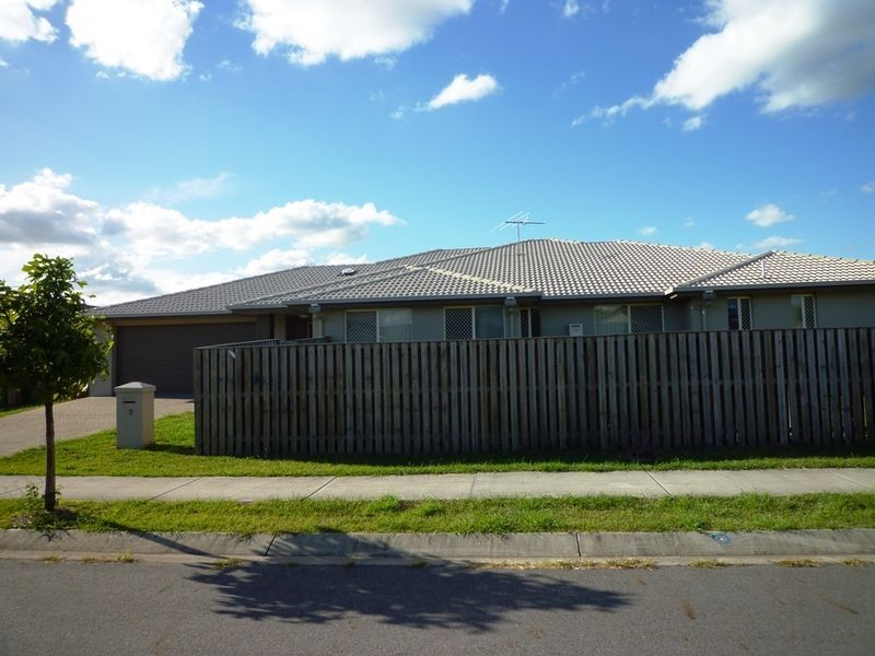 7 Ronayne Circuit, One Mile QLD 4305