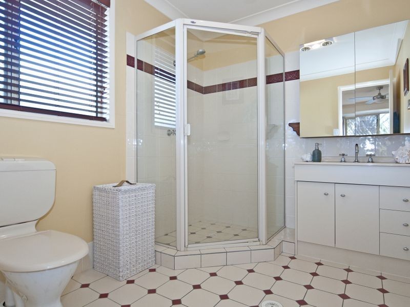 37 Sandalwood Drive, Yamanto QLD 4305