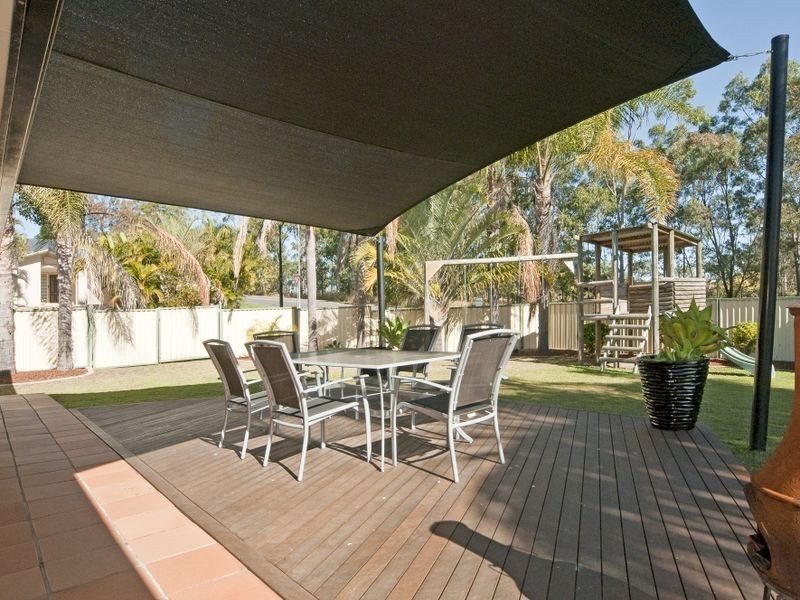 37 Sandalwood Drive, Yamanto QLD 4305
