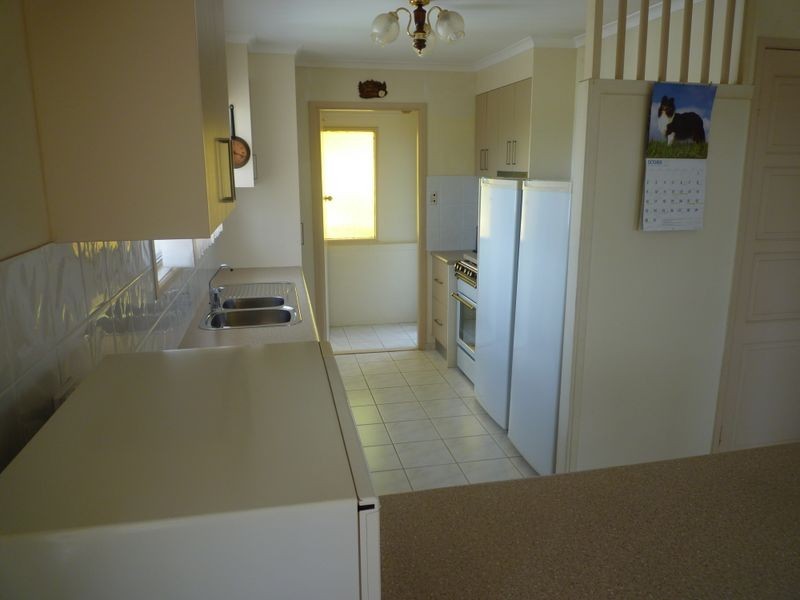 6 Kurrajong Street, Flinders View QLD 4305