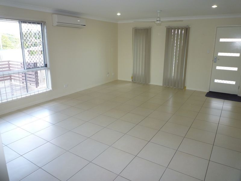 1 & 2/5 Aloe Street, Yamanto QLD 4305