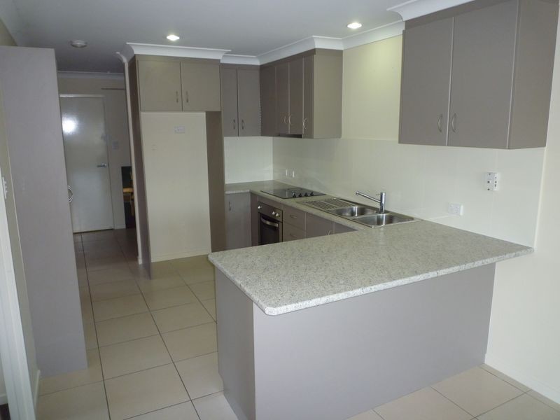 1 & 2/5 Aloe Street, Yamanto QLD 4305