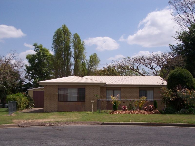 8 Barnes Circuit, Silkstone QLD 4304