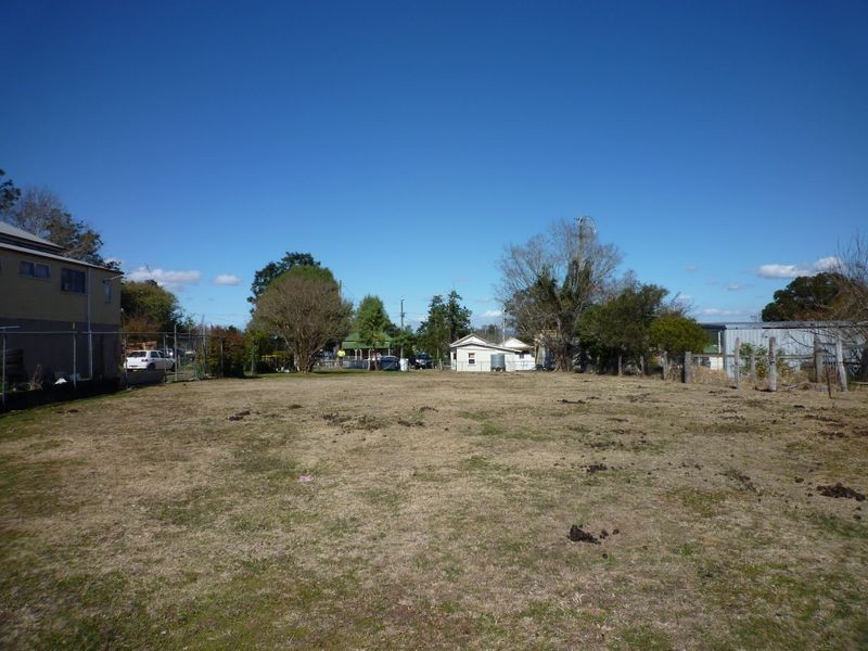 20 Queen Street, Harrisville QLD 4307