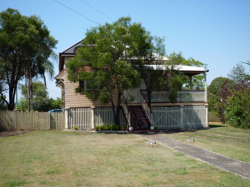 185 Blackstone Road, Silkstone QLD 4304