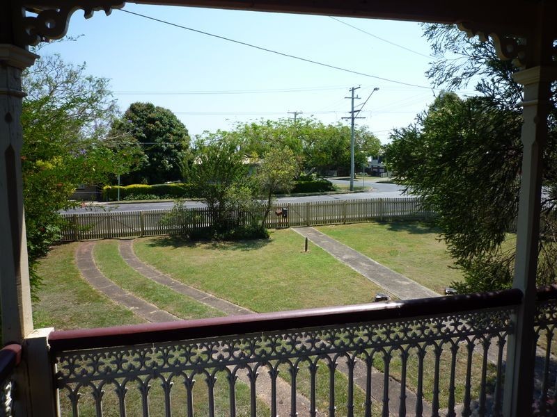 185 Blackstone Road, Silkstone QLD 4304