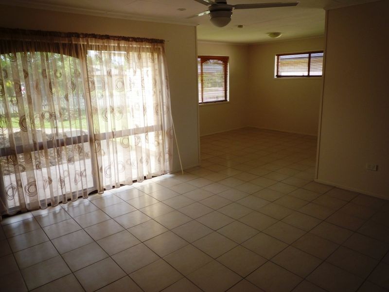 43 Selwyn Street, North Booval QLD 4304