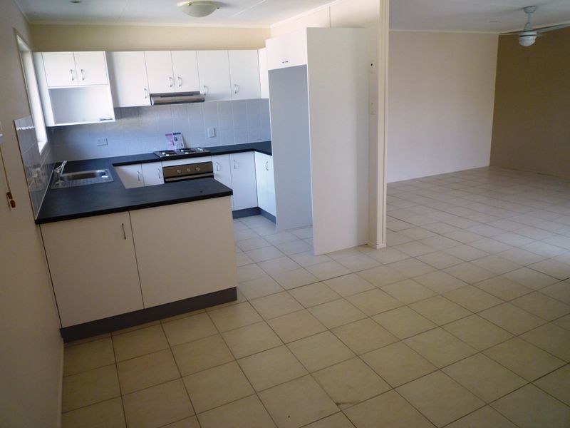 43 Selwyn Street, North Booval QLD 4304