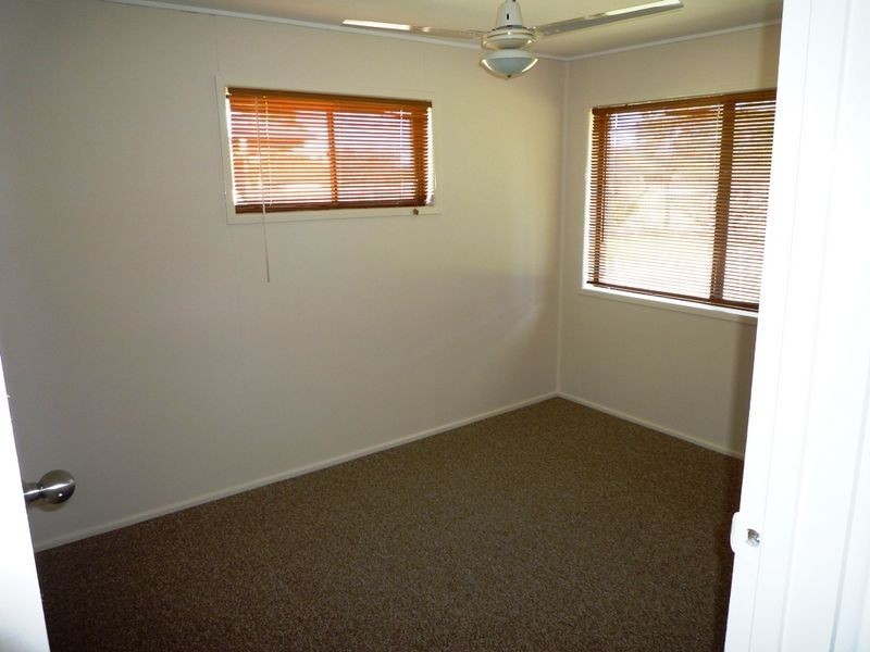 43 Selwyn Street, North Booval QLD 4304