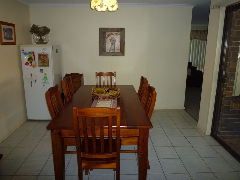 18 Sheppey Place, Yamanto QLD 4305