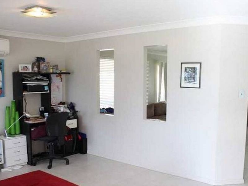 4 Pinkwood Court, Yamanto QLD 4305