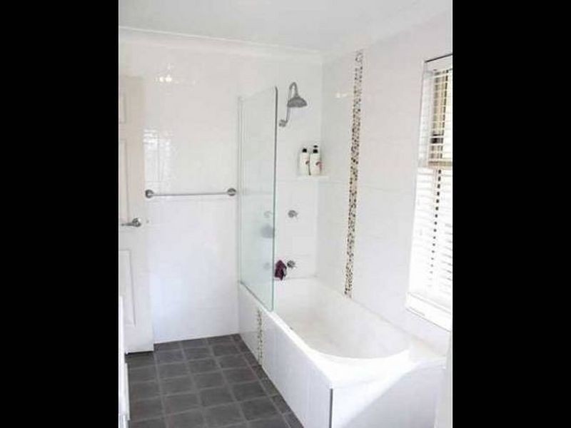 4 Pinkwood Court, Yamanto QLD 4305