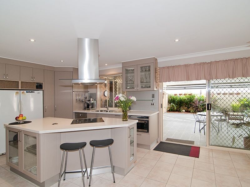 310 Whitehill Road, Flinders View QLD 4305