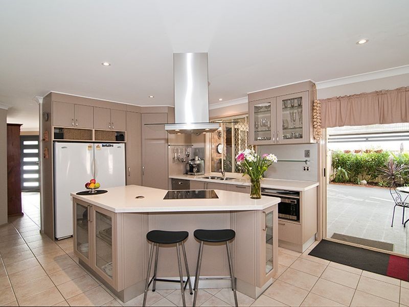 310 Whitehill Road, Flinders View QLD 4305