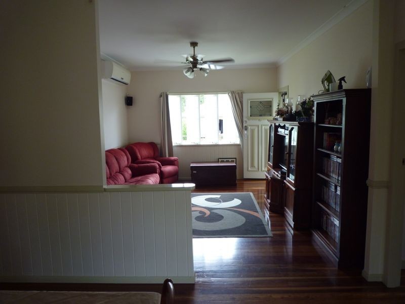 16 Vineyard street, One Mile QLD 4305