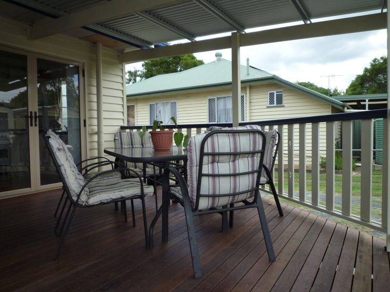 16 Vineyard street, One Mile QLD 4305