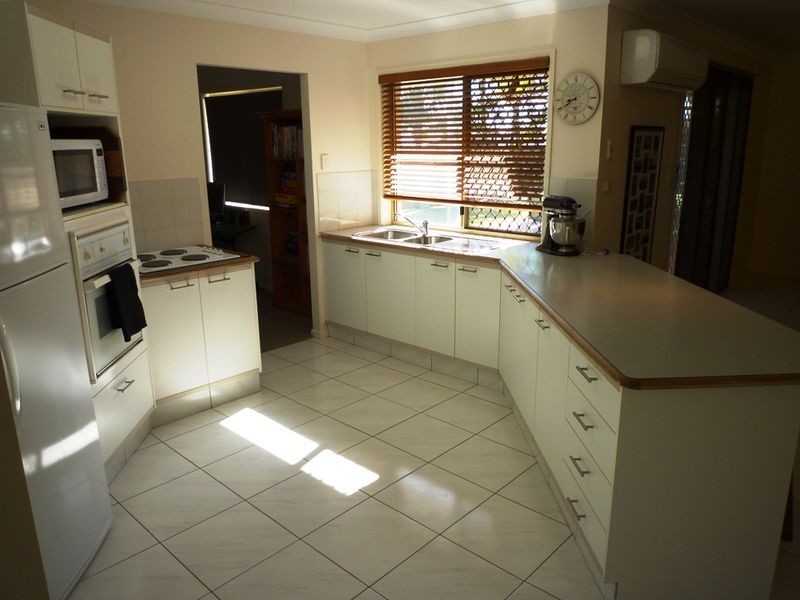 4 Oregon Close, Yamanto QLD 4305