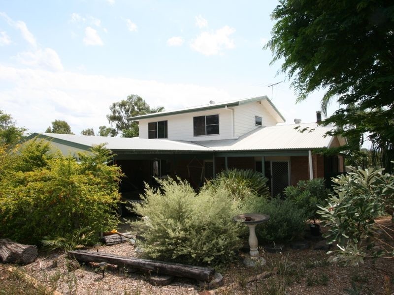 28-30 Hall Street, Yamanto QLD 4305