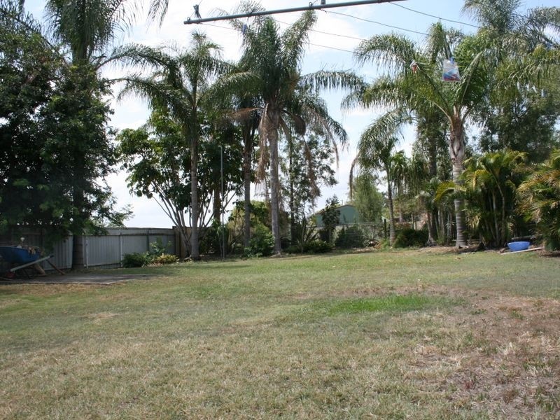 28-30 Hall Street, Yamanto QLD 4305