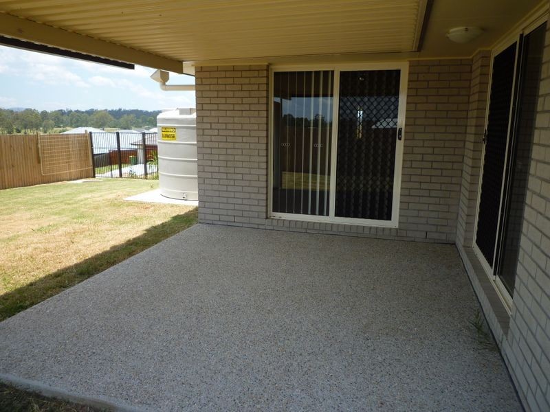 6 Dalray, Raceview QLD 4305