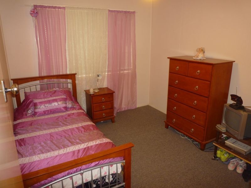 1 Raymond, North Ipswich QLD 4305